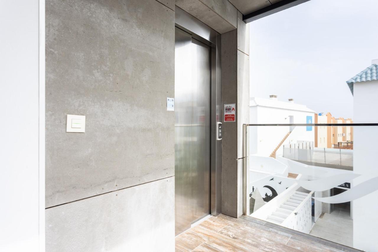 Home2Book Hola Rolls Corralejo Center المظهر الخارجي الصورة